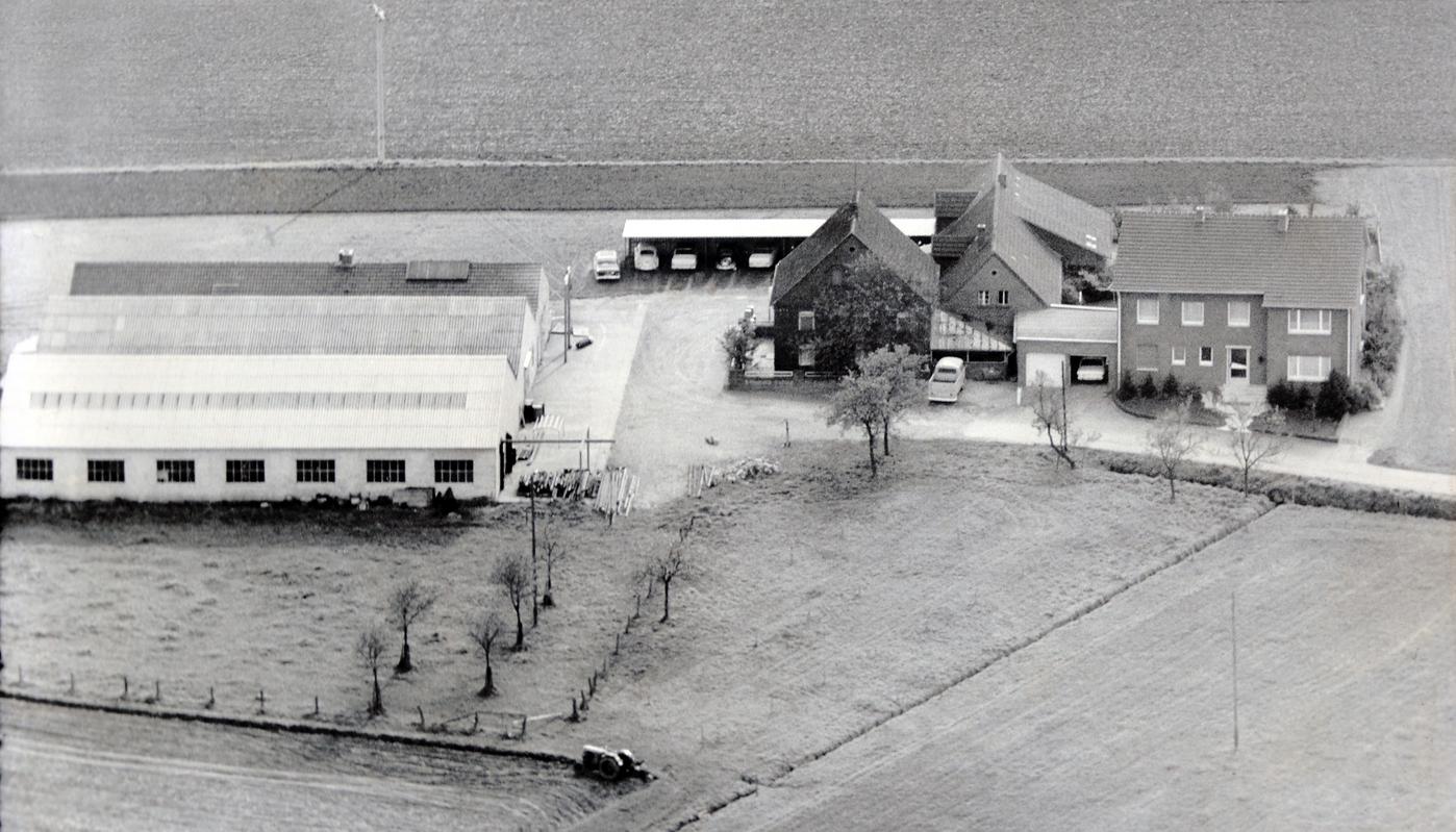 Erste Halle Luftbild - erste Halle der Firma Höner im Jahr 1952
