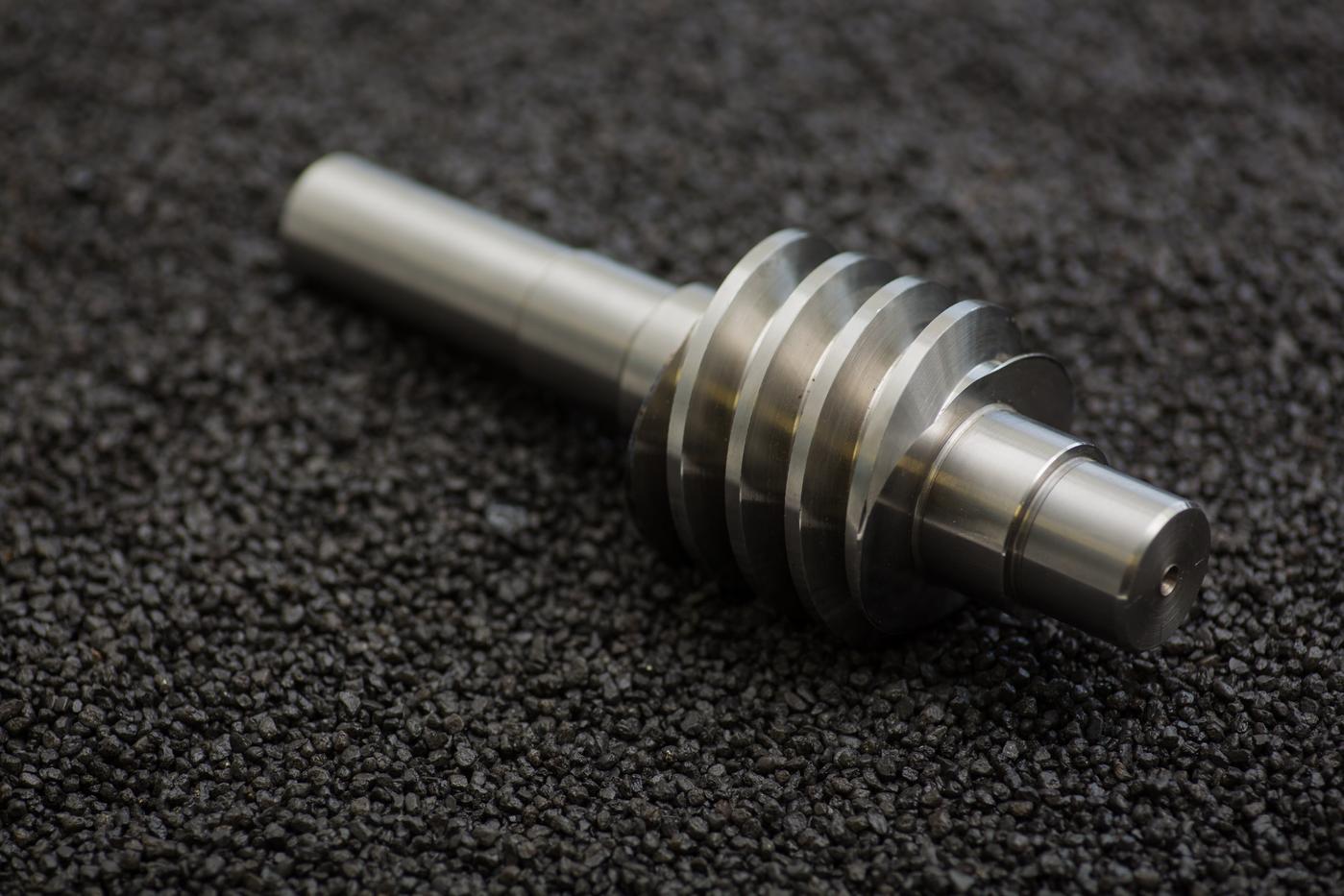 Worm Shaft Worm Shaft - ground lugs and toothing